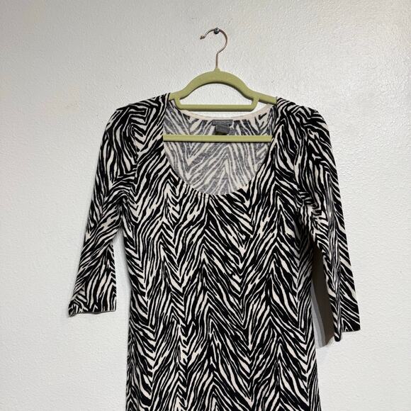 Ann Taylor Zebra Print Mini Sweater Dress Sz XSP - Picture 2 of 9